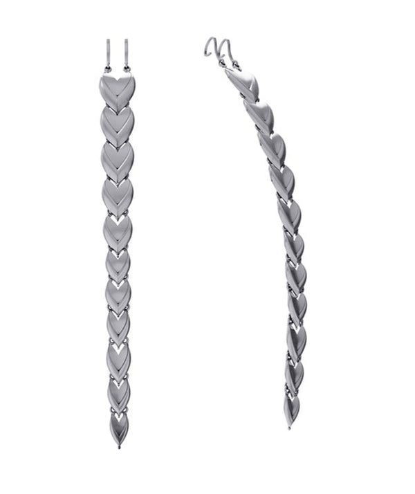 Aamaras Hairdrips in 925 sterling silver, product photo on black – maang tika, Bhavya Ramesh