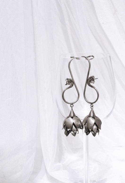 Lovers Earrings in 925 sterling silver, product photo on black – earrings, Bhavya Ramesh