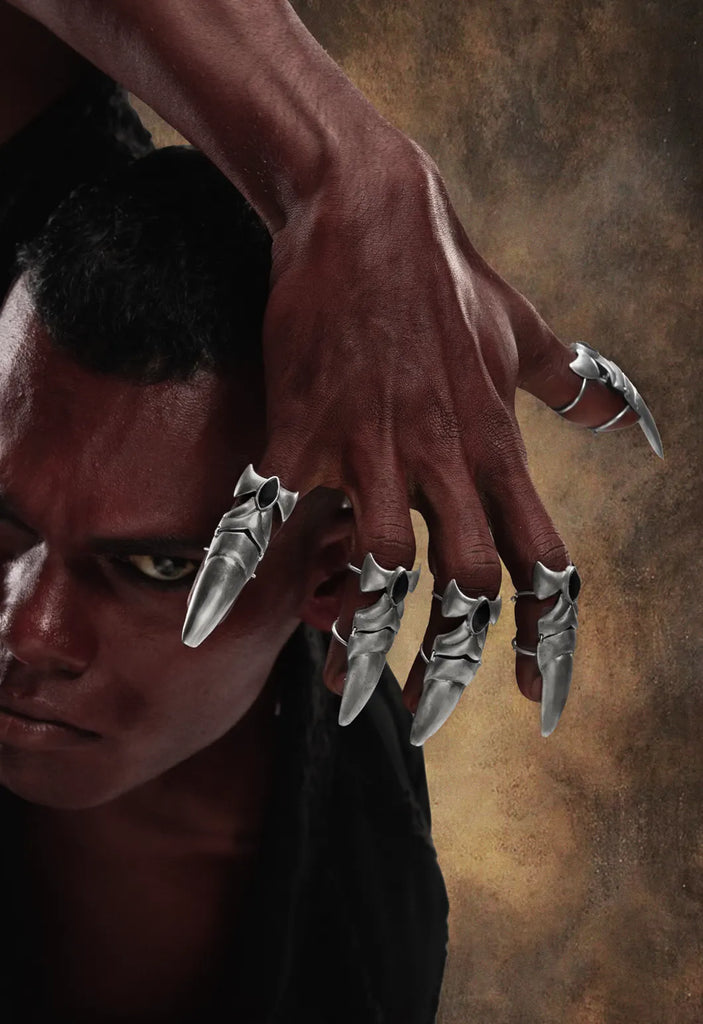 Raakh Nail ring