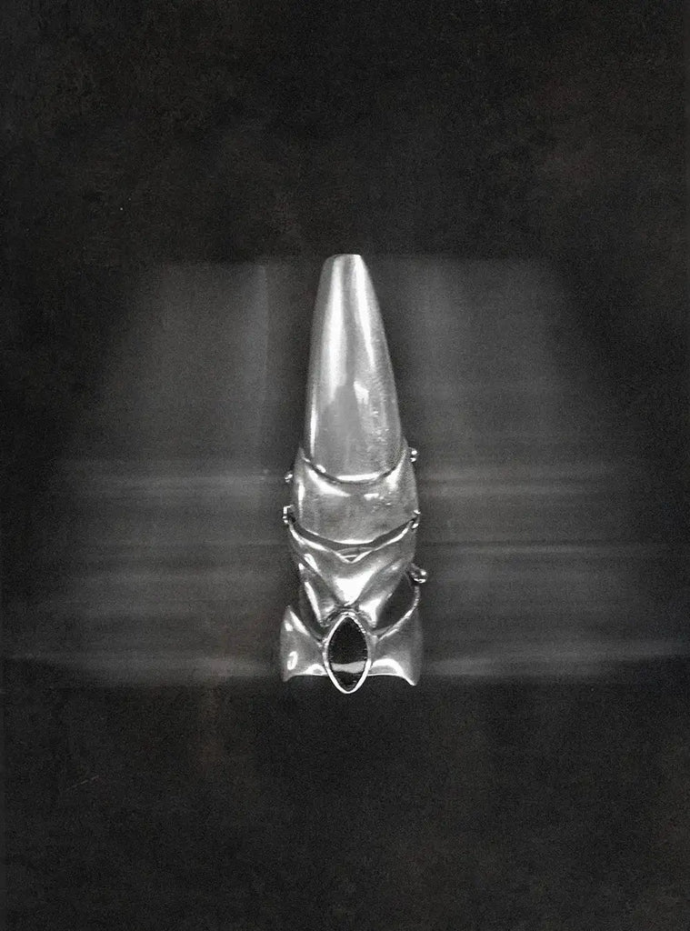 Raakh Nail ring