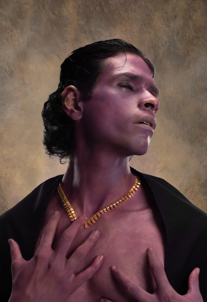 Restless Neckpiece