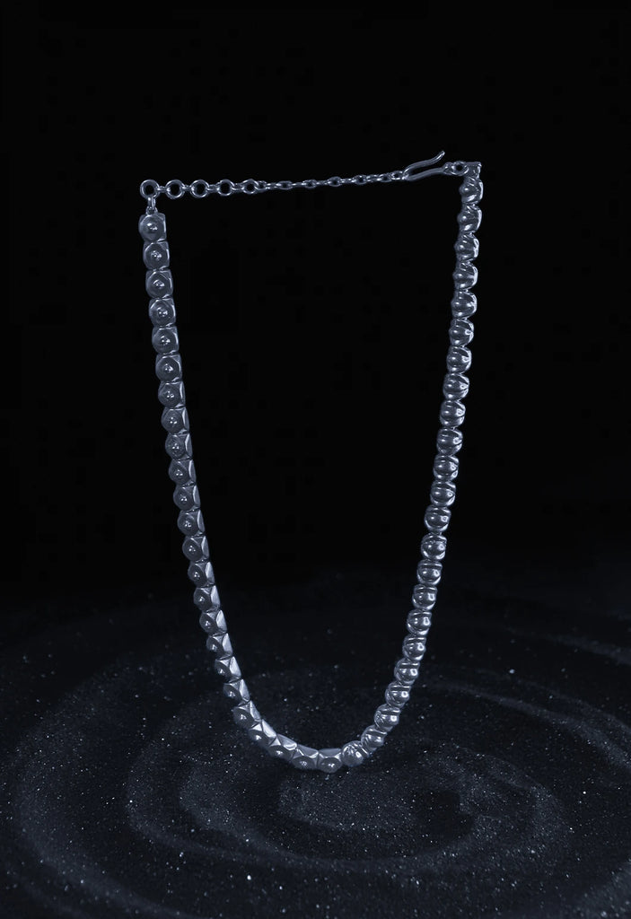Scalarous Neckpiece