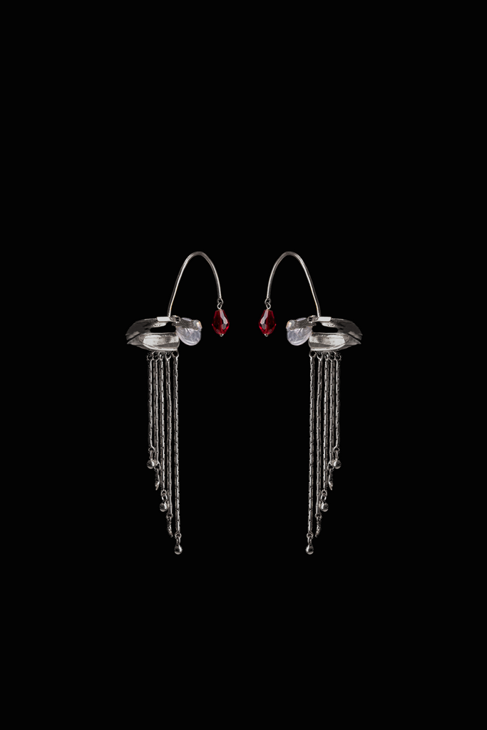 Embrace Earclip