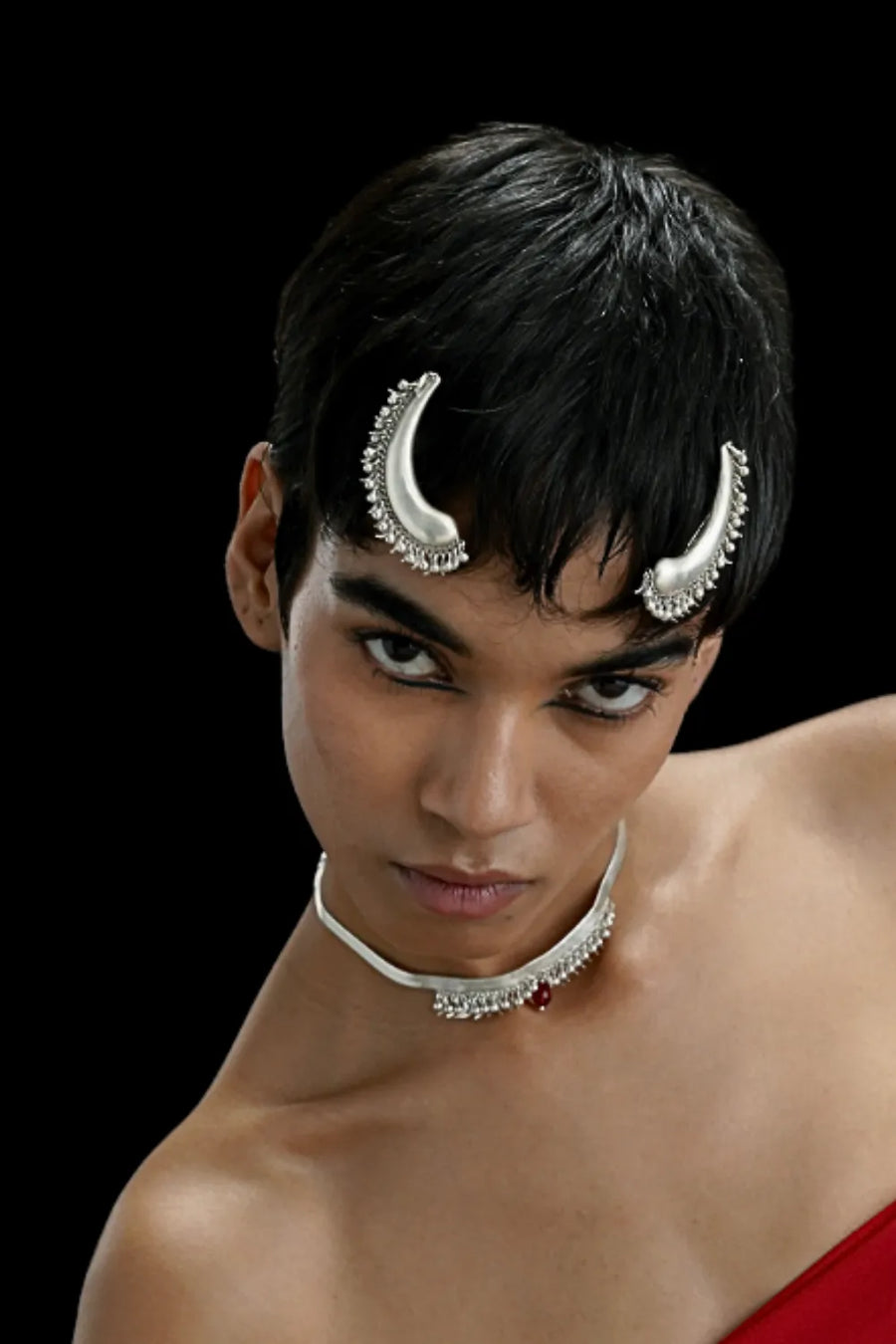 Tusk Hairclips in sterling silver, worn by a model – hair clip, Bhavya Ramesh
