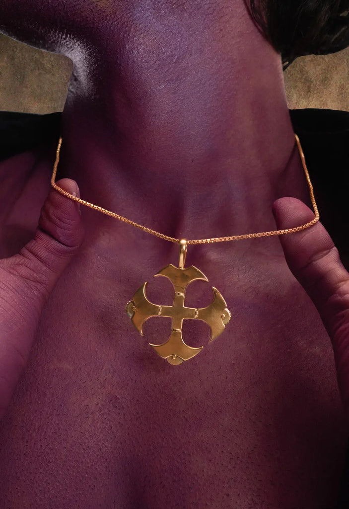 Aatank Neckpiece