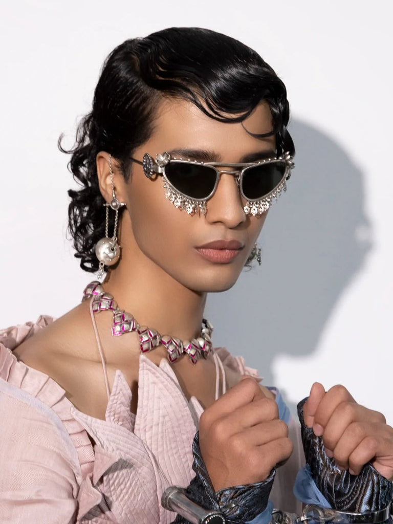 Are traditional hand harnesses evolving for modern wear? Are traditional hand harnesses evolving for modern wear?