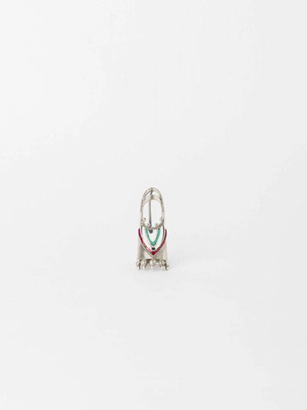 Cleo in 925 sterling silver, product photo on black – nail rings, Bhavya Ramesh