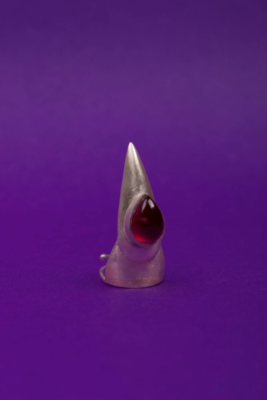 Fangs in 925 sterling silver, product photo on black – nail rings, Bhavya Ramesh