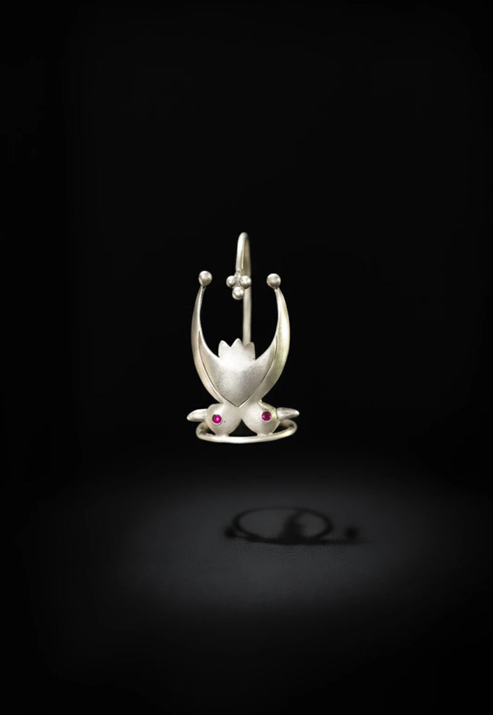 Saahas | साहस Tapas de uñas