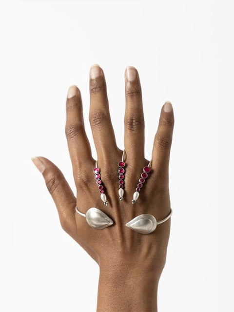 Her Highness Palm Cuff in 925 sterling silver, worn by a model – palm cuff, Bhavya Ramesh