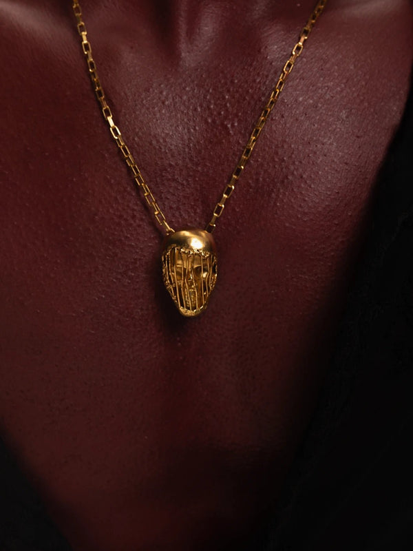 Iron grip neck piece in 18-carat gold plating on sterling silver, product photo on black – neck pieces, Bhavya Ramesh