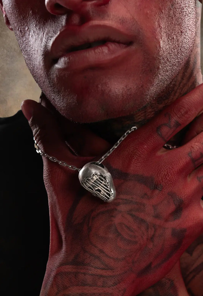 Iron grip neck piece