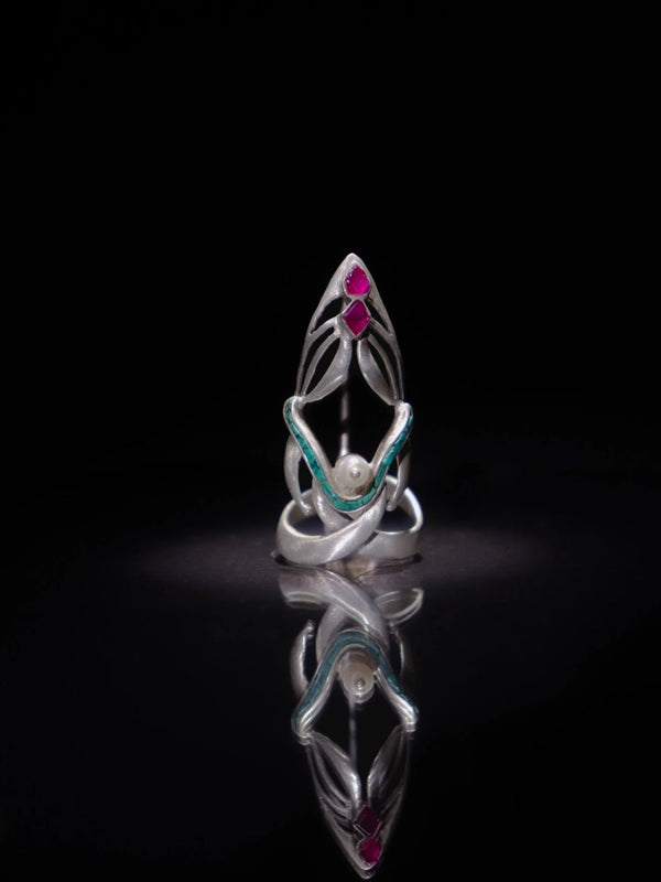 Khai in 925 sterling silver, product photo on black – nail rings, Bhavya Ramesh