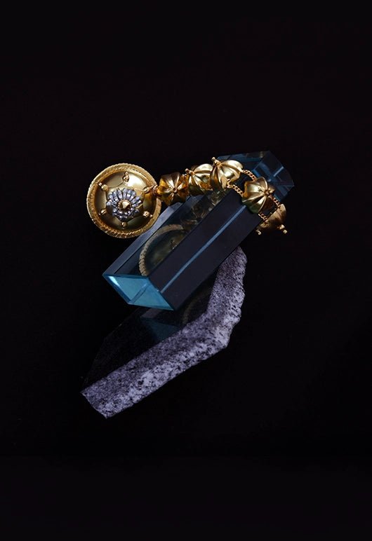 Levitate Maang Tika in 18-carat gold plating on sterling silver, product photo on black – maang tika, Bhavya Ramesh
