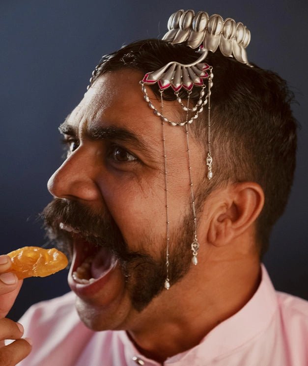 Malpua Hairclip in 925 sterling silver, worn by a model – hair clip, Bhavya Ramesh