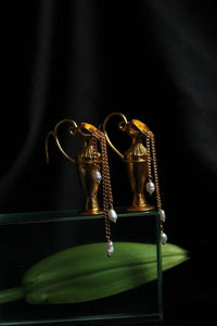 Verser des boucles d'oreilles