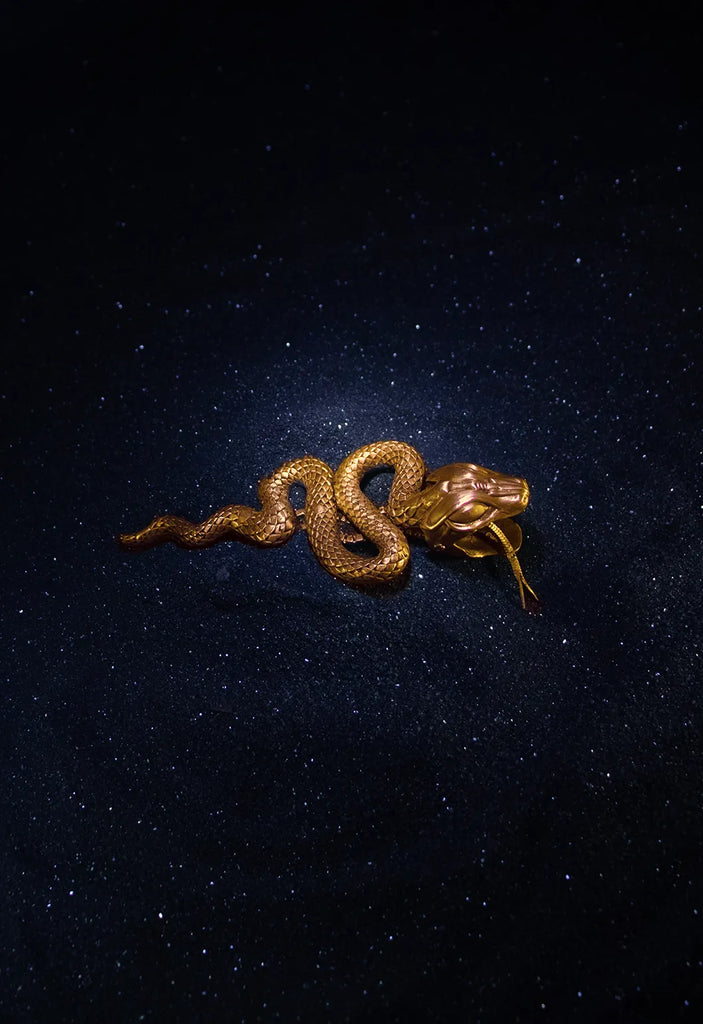 Pythrous Pendant