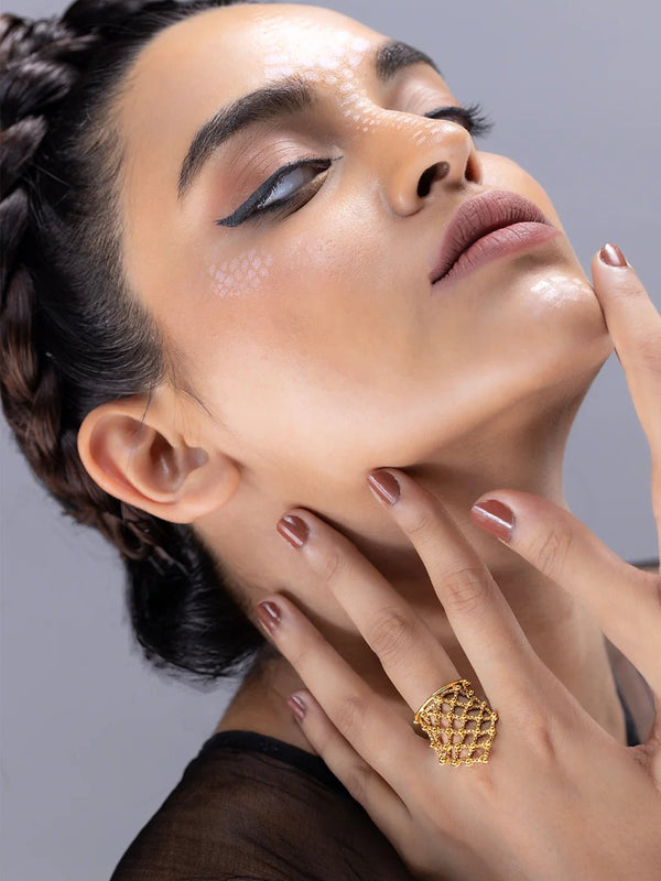 Scalira Ring in sterling silver, worn by a model – rings, Bhavya Ramesh