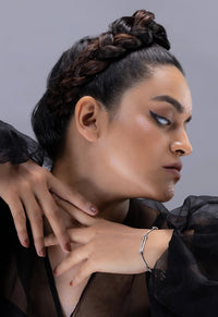 Collier Tasrati - Bhavya Ramesh
