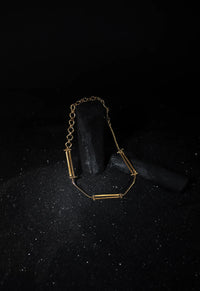Collier Tasrati - Bhavya Ramesh