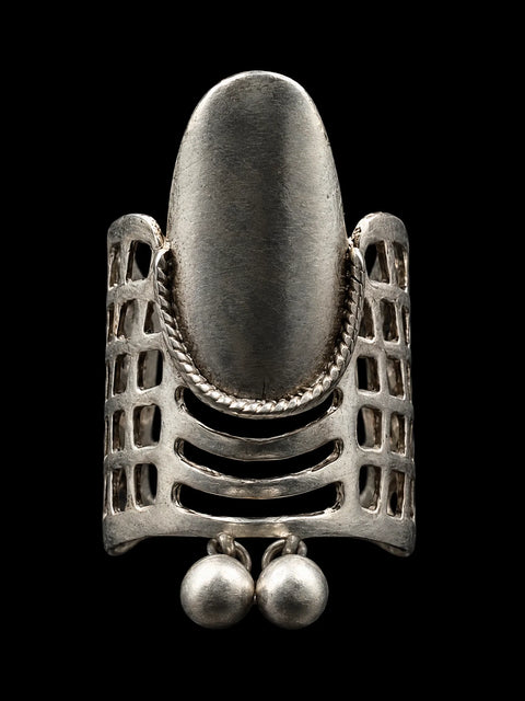 The Conqueror in 925 sterling silver, product photo on black – nail rings, Bhavya Ramesh