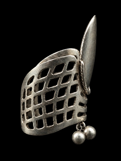 The Conqueror in 925 sterling silver, product photo on black – nail rings, Bhavya Ramesh