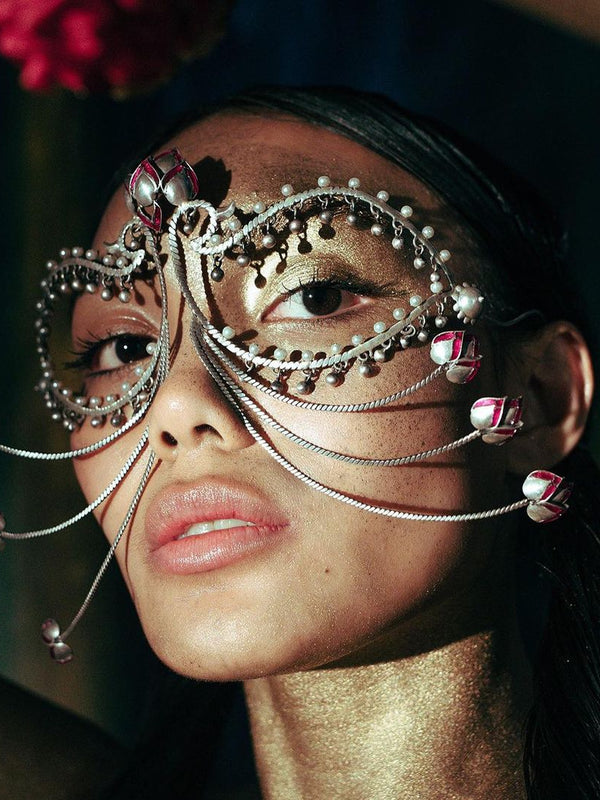 Face mask in sterling silver, worn by a model – face pieces, Bhavya Ramesh